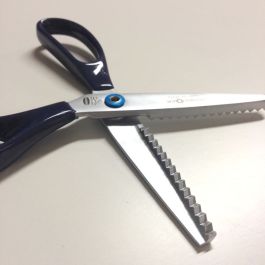 PREMAX Zackenschere - 210mm