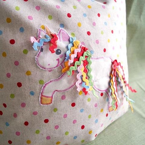 Malvorlage für das Einhorn-Kissen